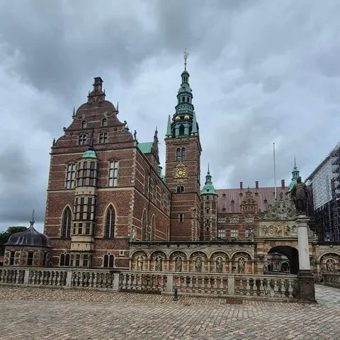 The red brick facade of Frederiksborg Palace